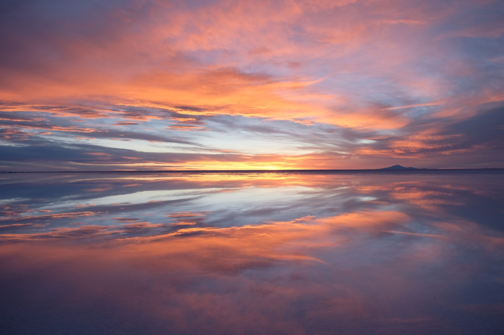 Salar De Uyuni Uyuni Salt Flat Amazing Sunset Batnomad