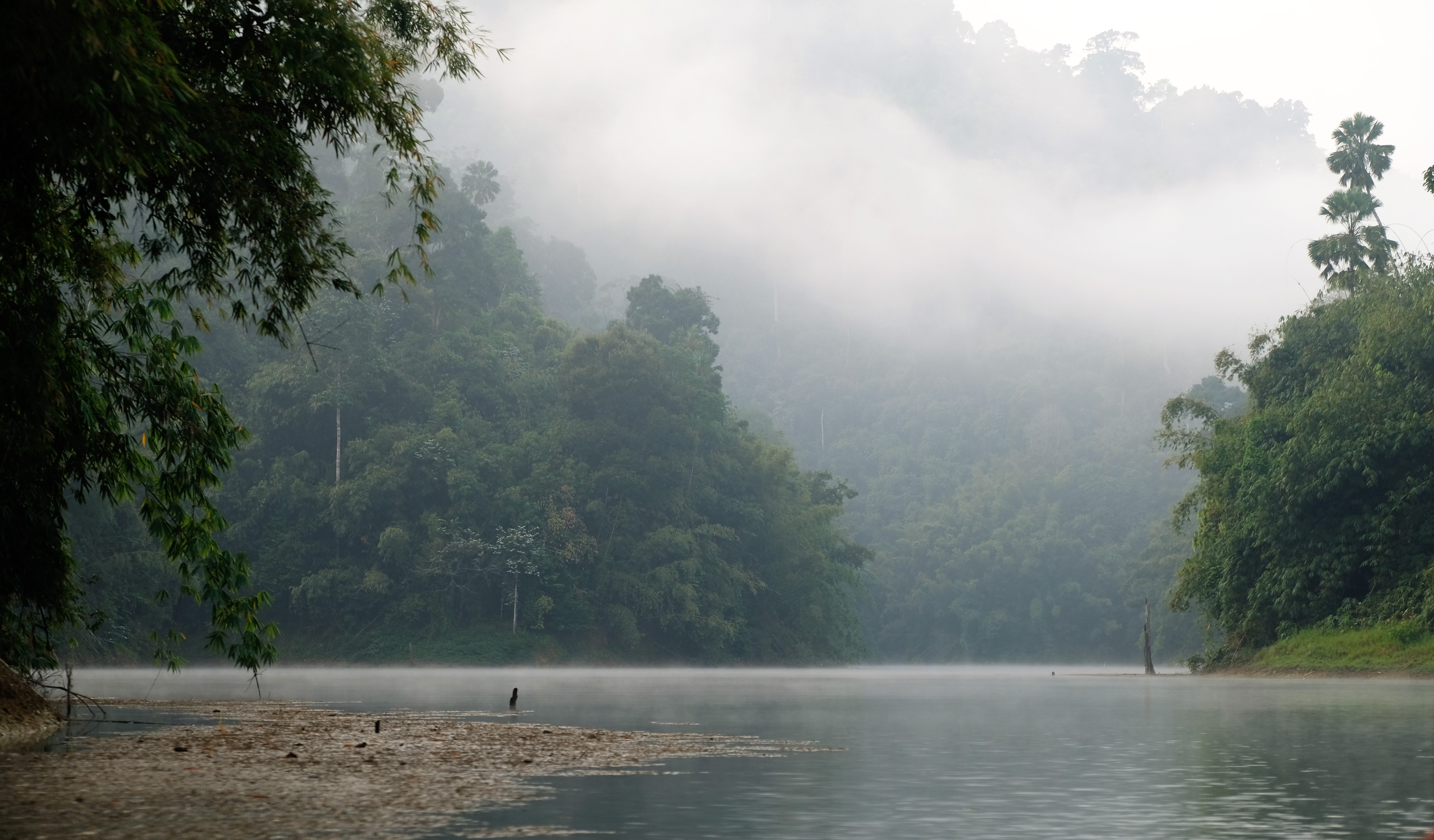 Cheow Lan Lake