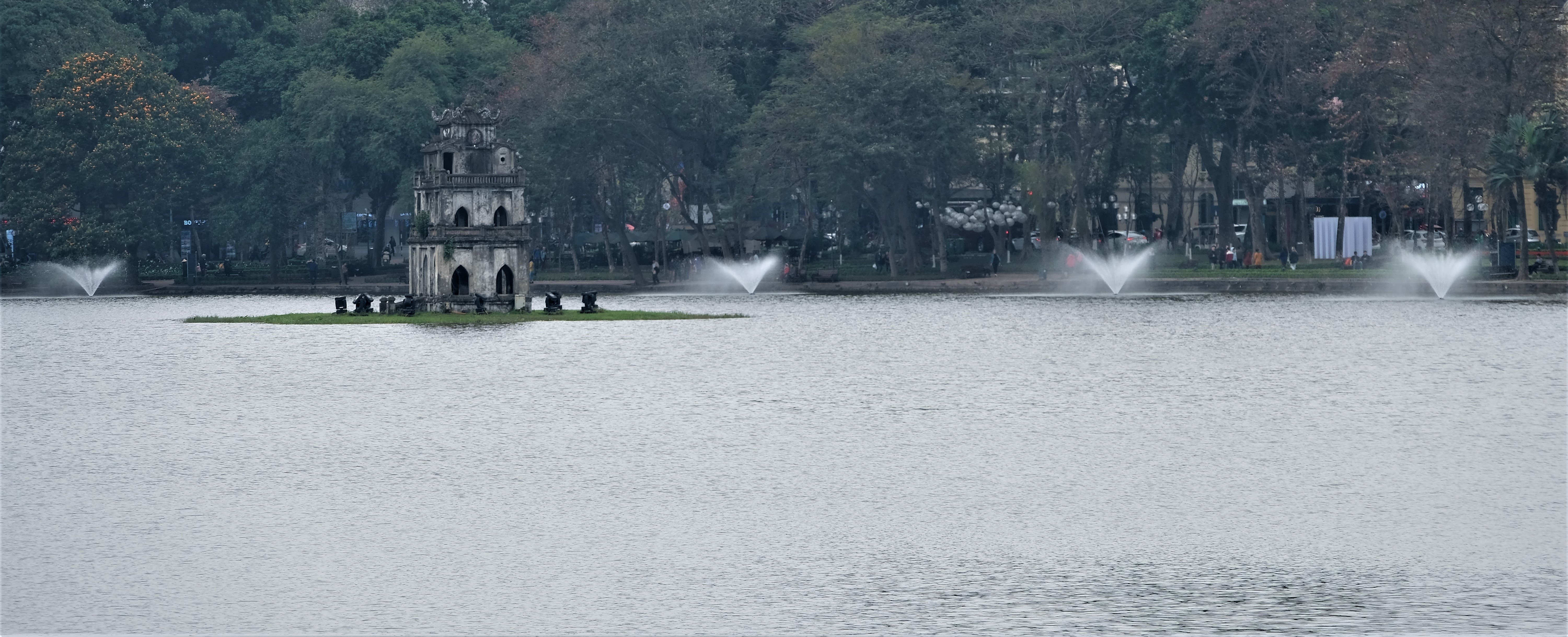 Hoan Kiem Lake