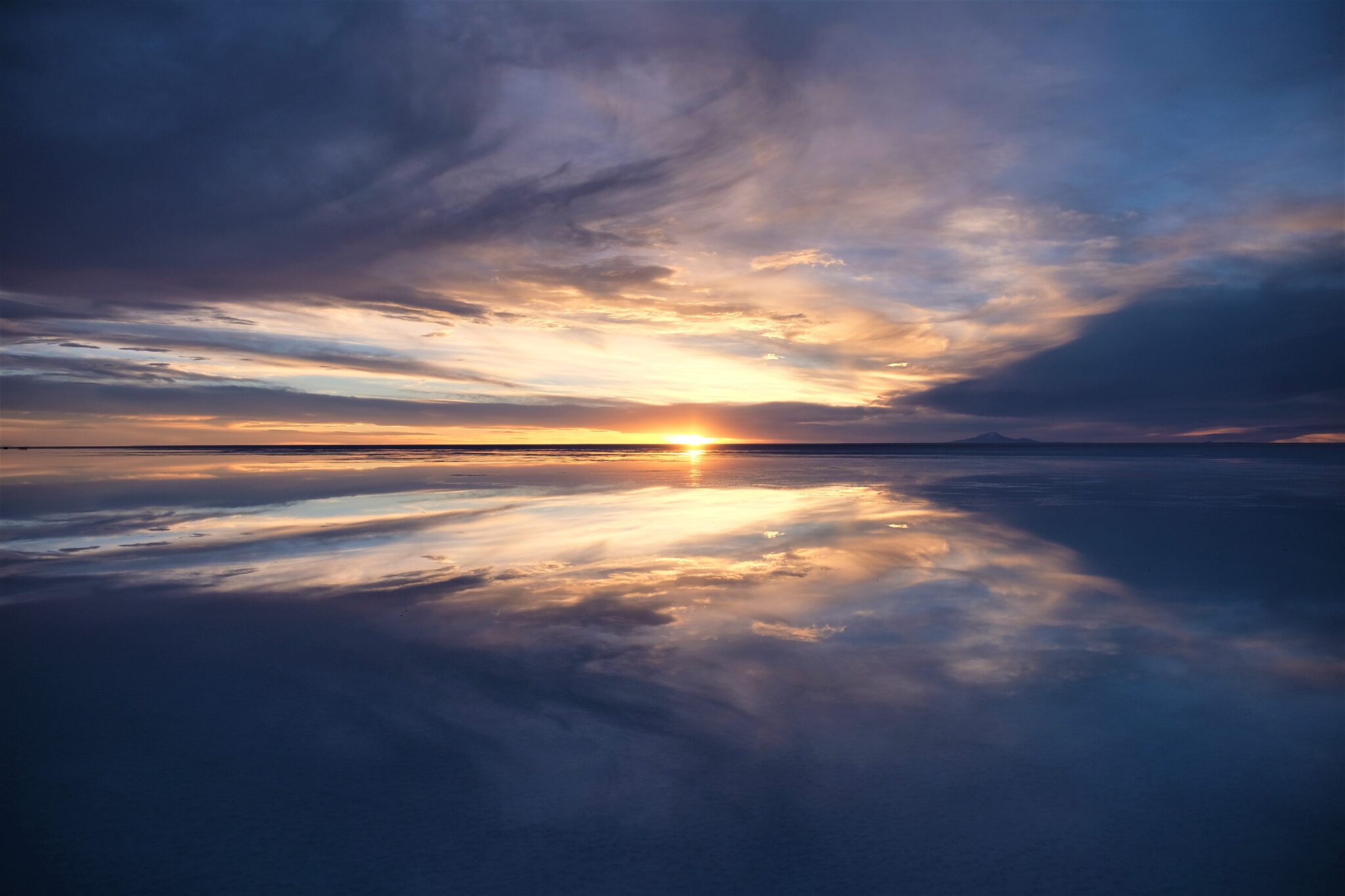 Salar de Uyuni, Uyuni Salt Flat, amazing sunset ~ Batnomad