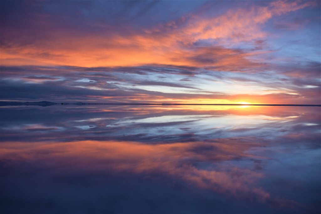 Salar de Uyuni, Uyuni Salt Flat, amazing sunset ~ Batnomad