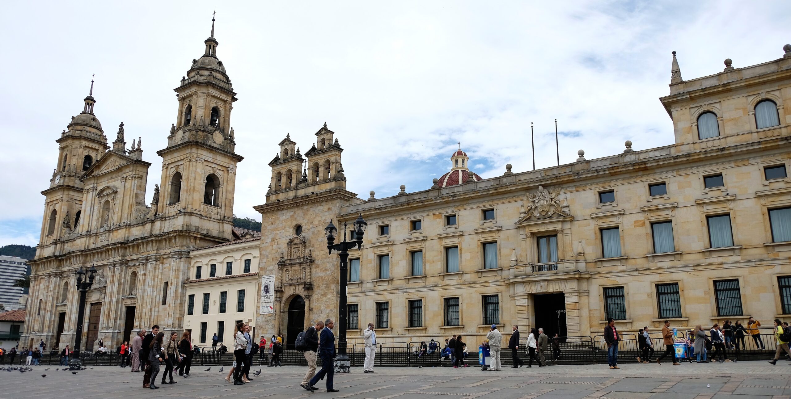 Bolivar Square