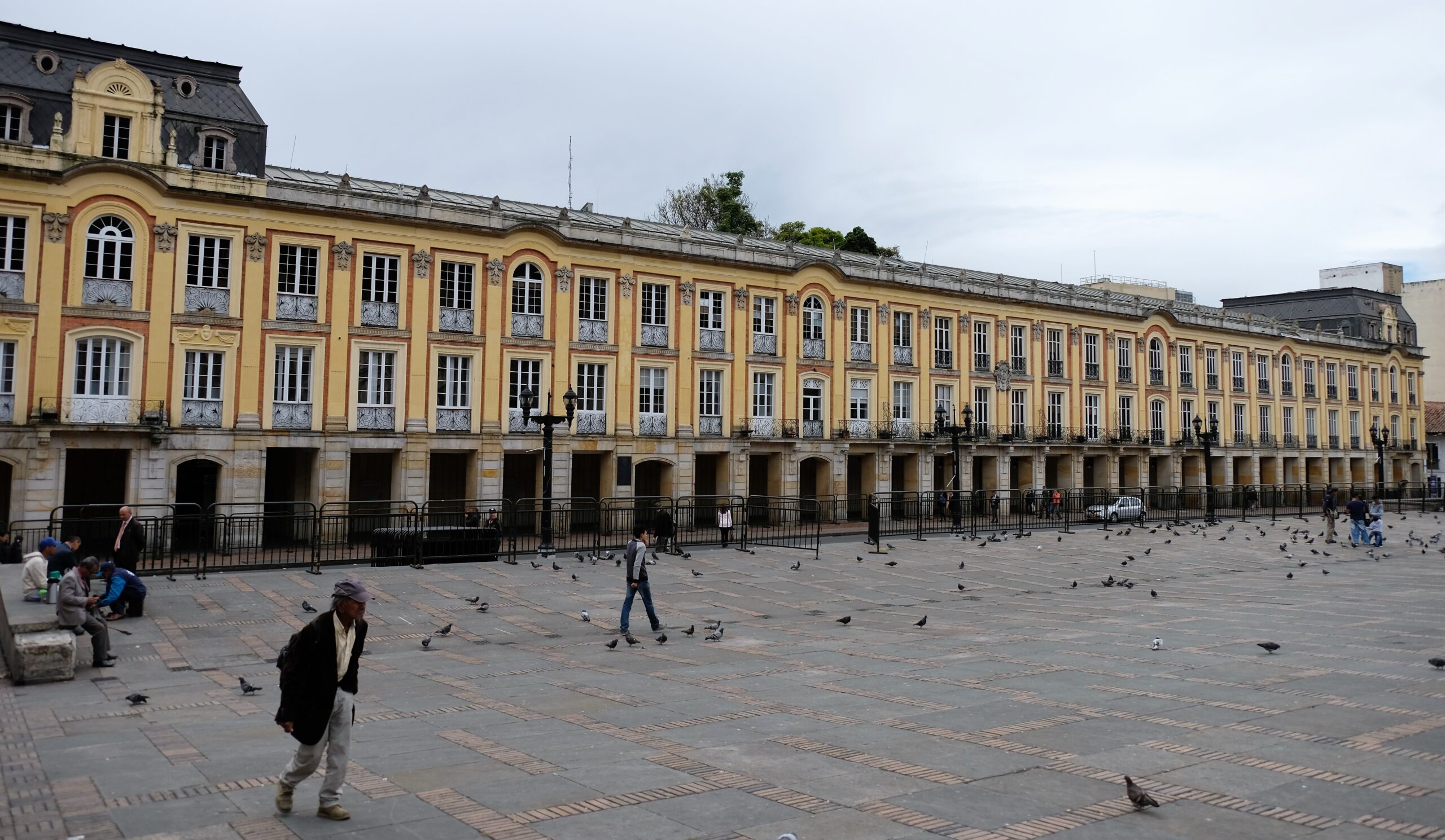 bolivar square